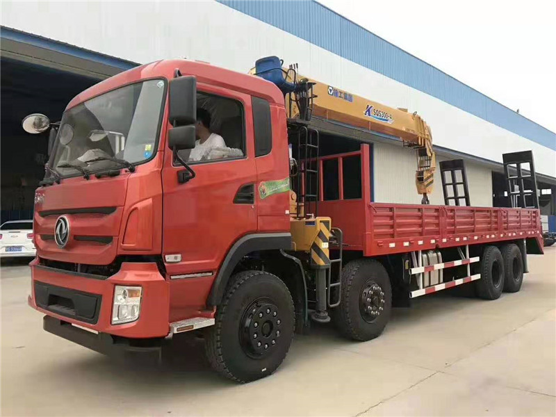 東風前四後八随車吊
