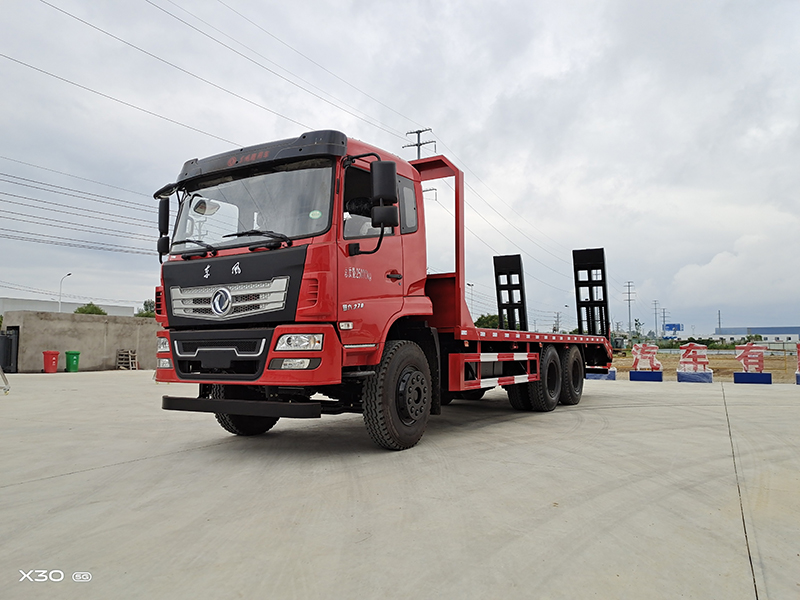 東風D17-H國六後八輪平闆車