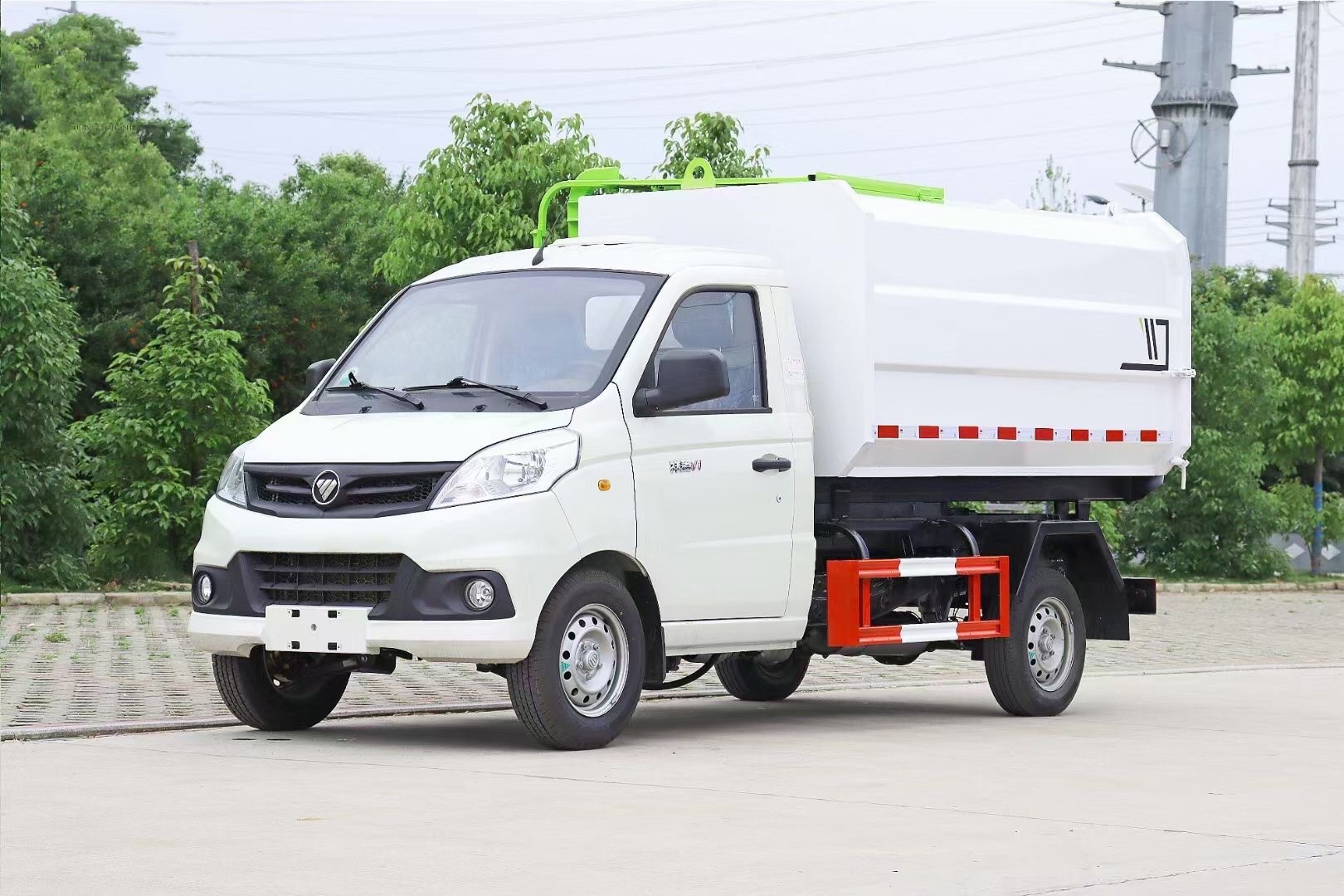 國六福田祥菱4方藍牌挂桶垃圾車
