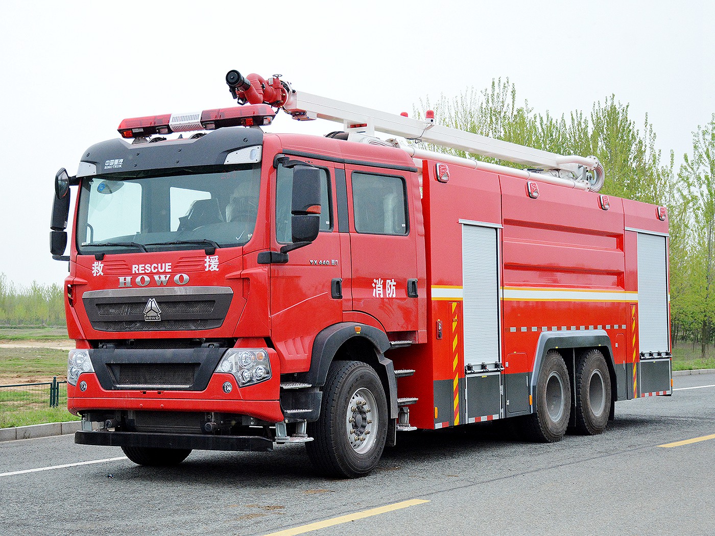 國六豪沃後雙橋12立方18米舉高噴射消防車
